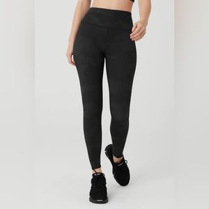 Alo High-Waist Camo Vapor Legging